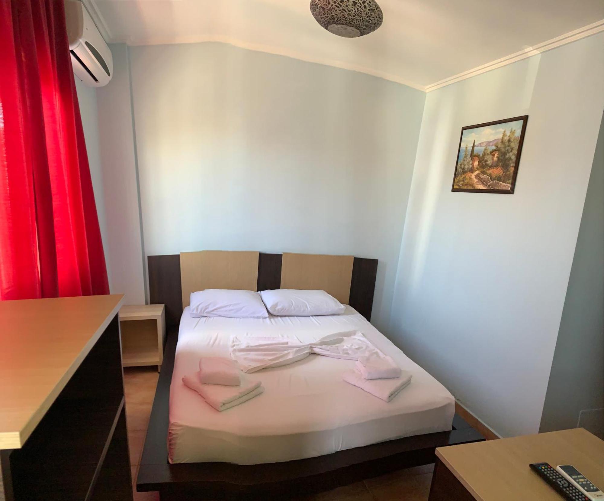多多纳酒店 Sarandë 外观 照片
