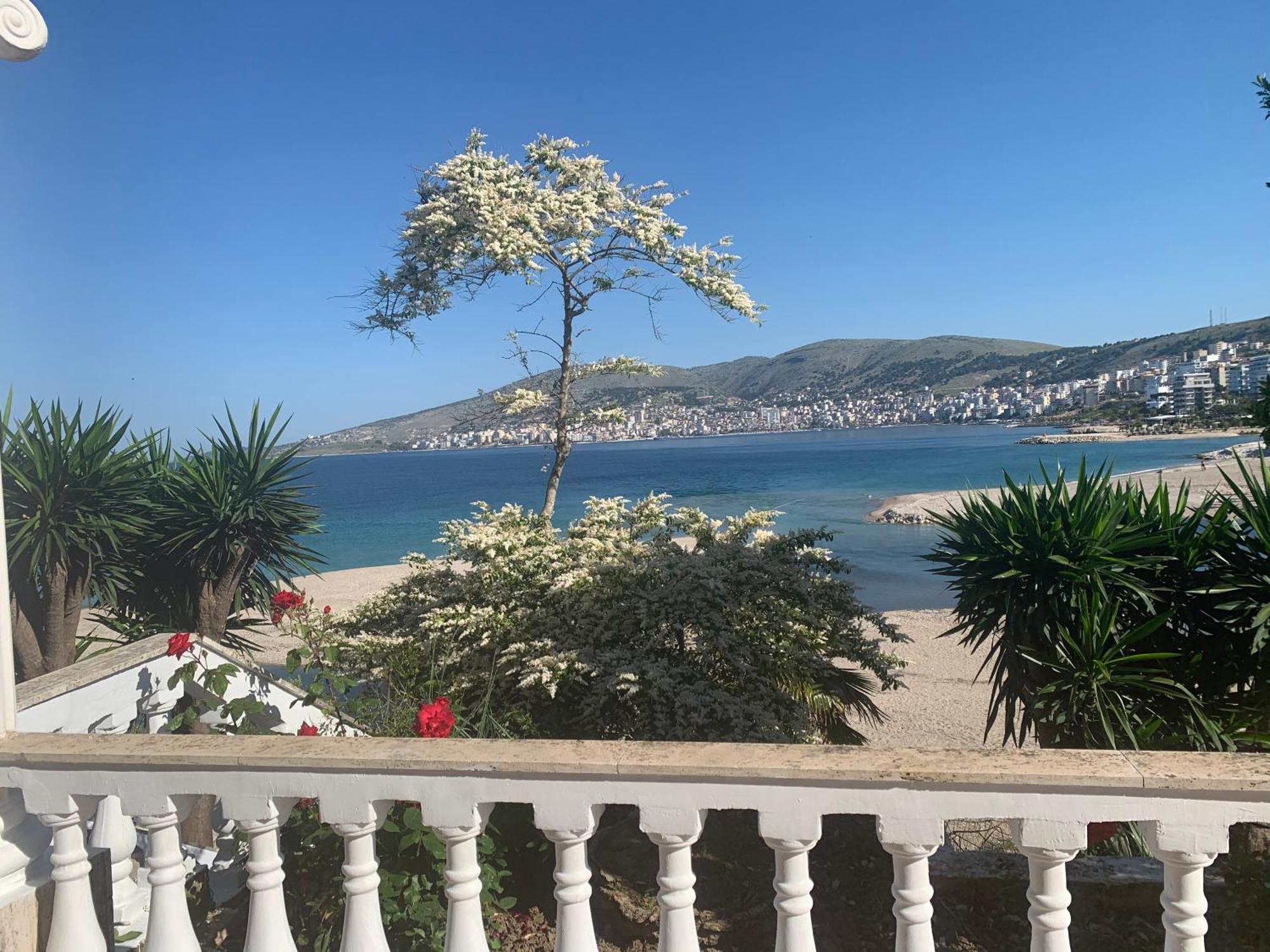 多多纳酒店 Sarandë 外观 照片