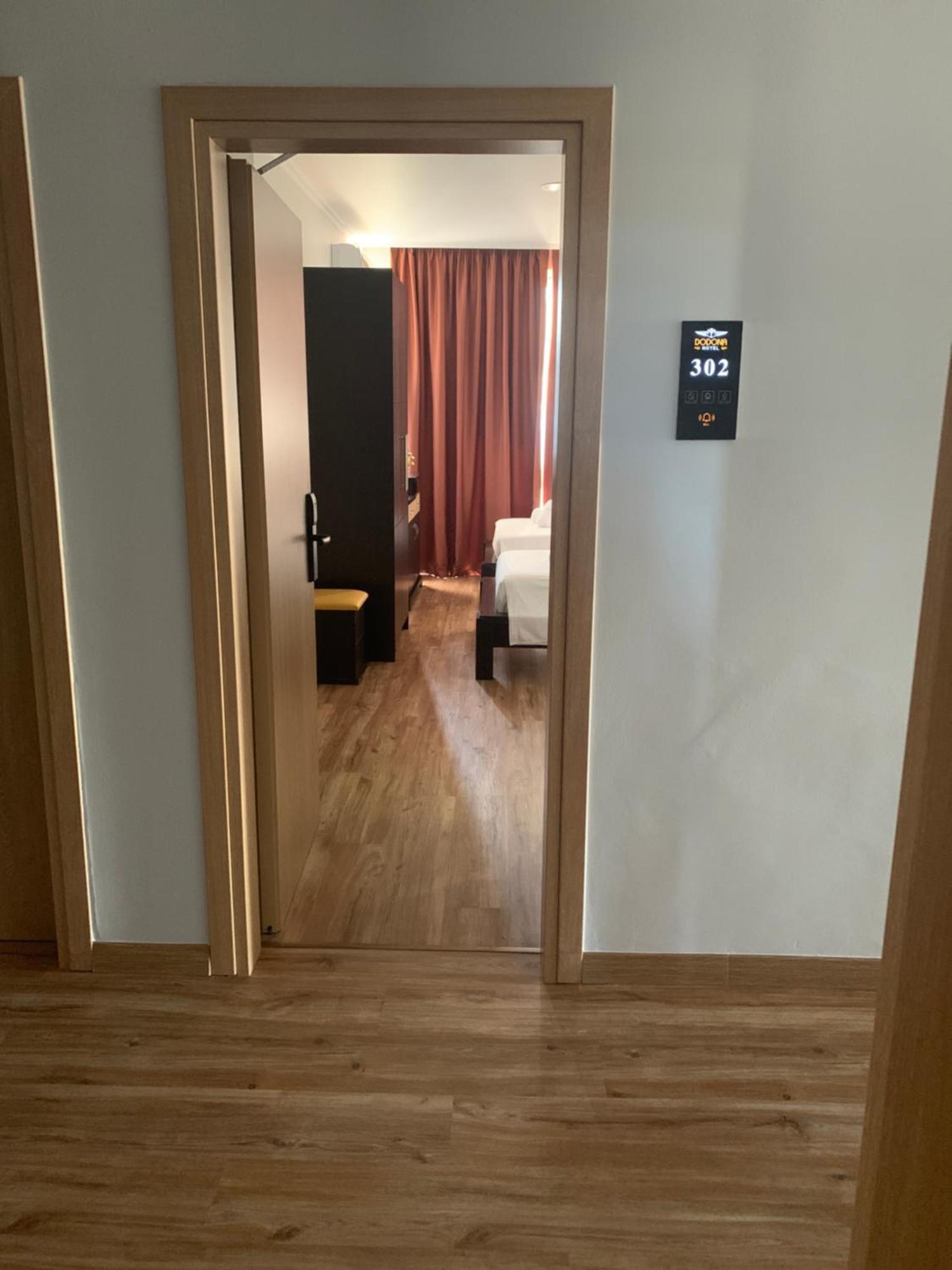 多多纳酒店 Sarandë 外观 照片