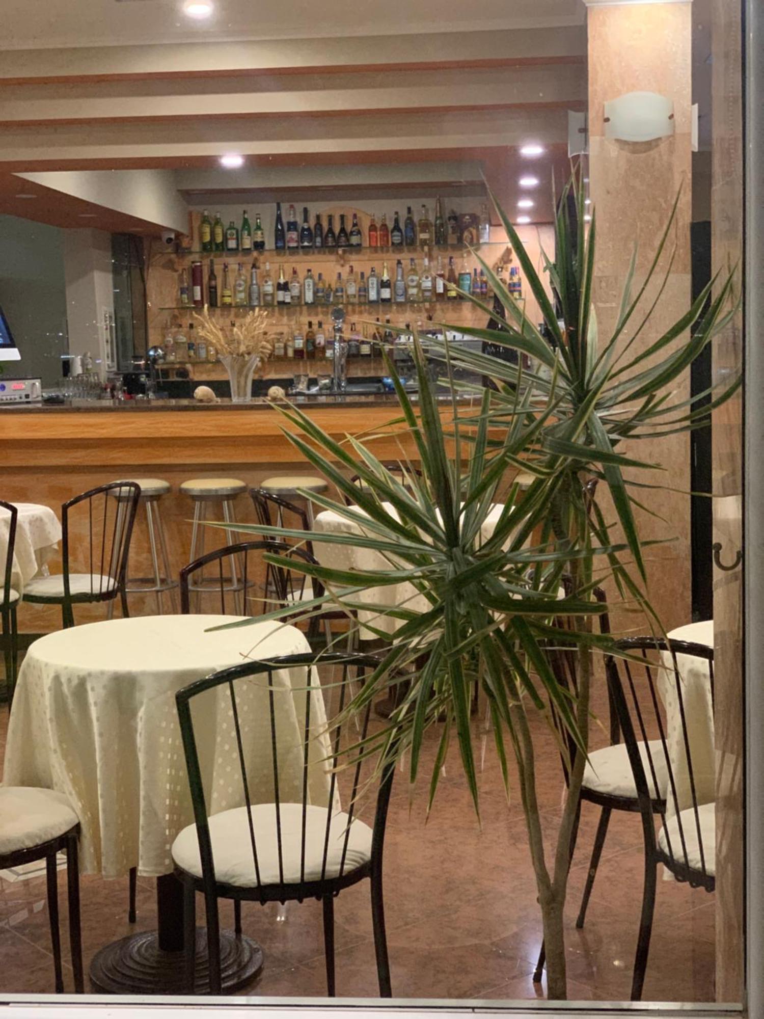 多多纳酒店 Sarandë 外观 照片