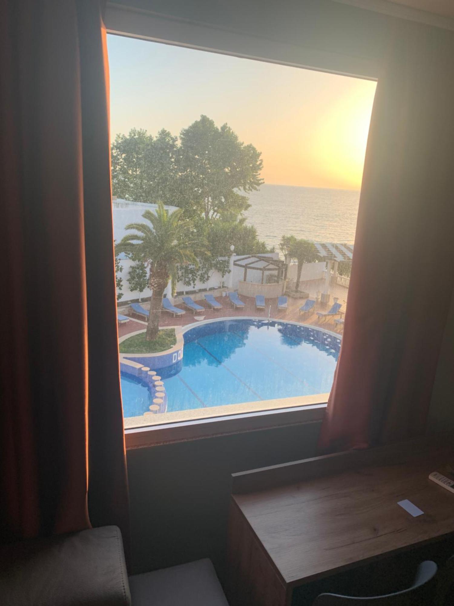 多多纳酒店 Sarandë 外观 照片