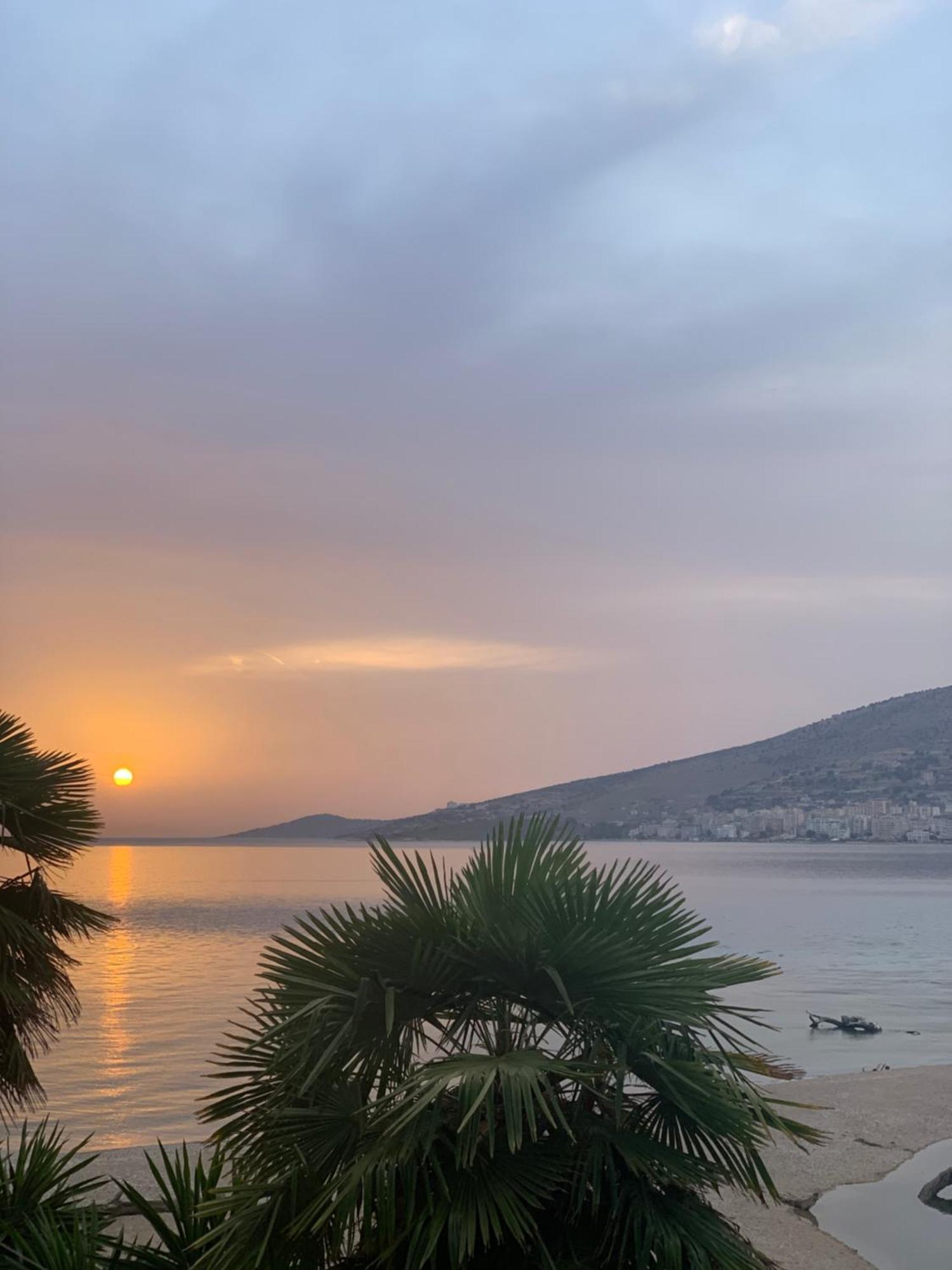 多多纳酒店 Sarandë 外观 照片