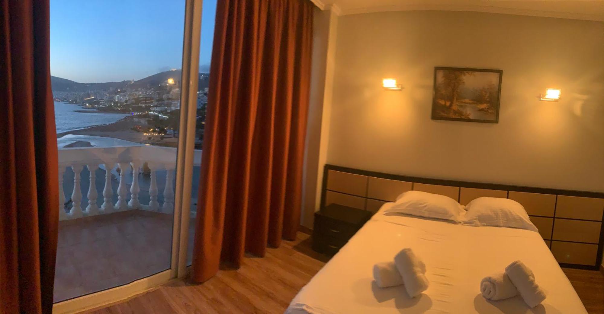多多纳酒店 Sarandë 外观 照片