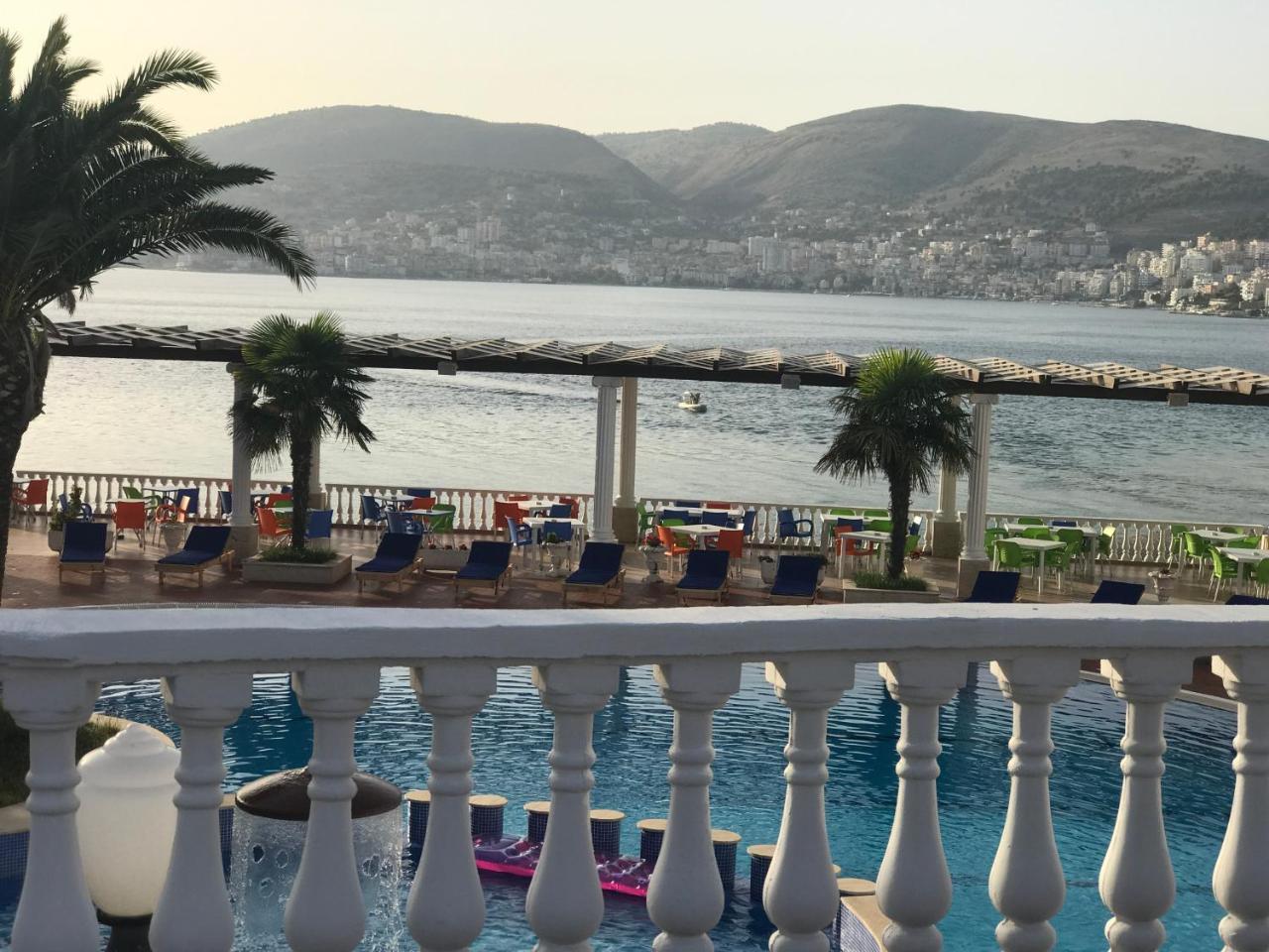 多多纳酒店 Sarandë 外观 照片