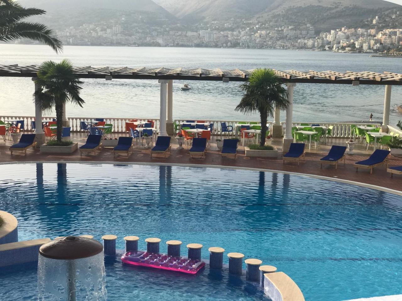 多多纳酒店 Sarandë 外观 照片
